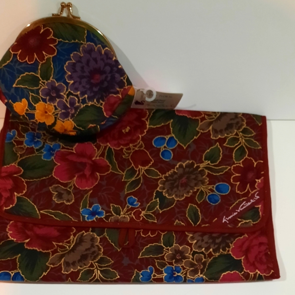 Gloria Vanderbilt 2 Piece Travel Pouches